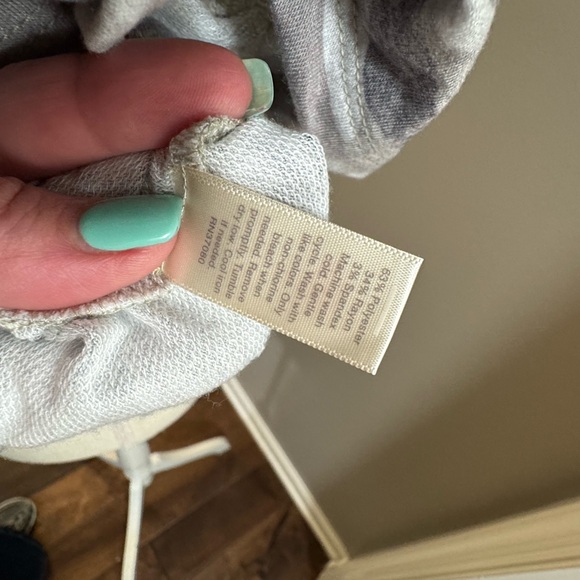 Cato Gray Camo Short Sleeve Tee. Size Large - Picture 5 of 6